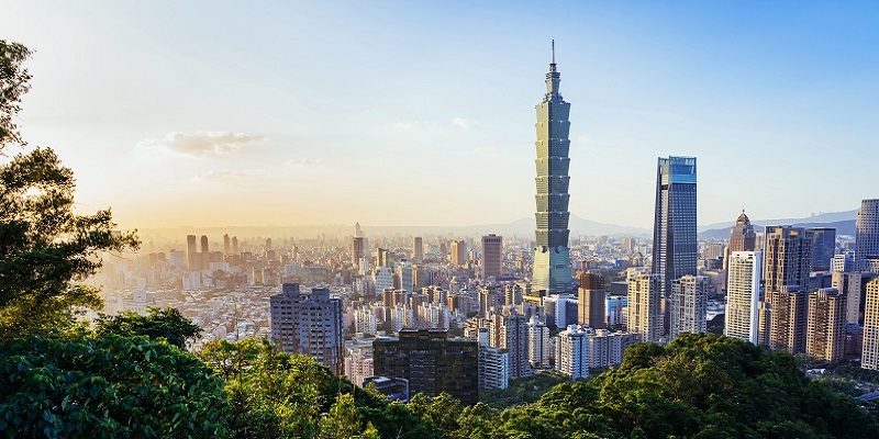 Skyline of Taipei including the Taipei 101 building